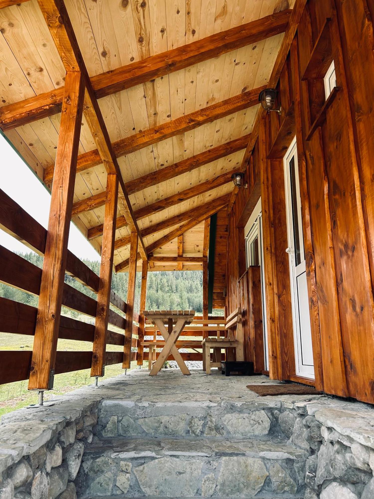 Nomad Lodge Zminica Žabljak Exteriör bild